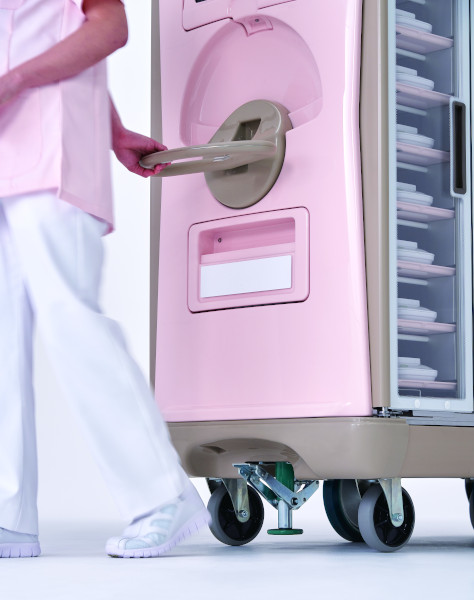 MOG smile シリーズ 自走式 e-Drive(リバーシブル) （適温・配膳機器｜温冷配膳車）：厨房機器・厨房設計の日本給食設備株式会社
