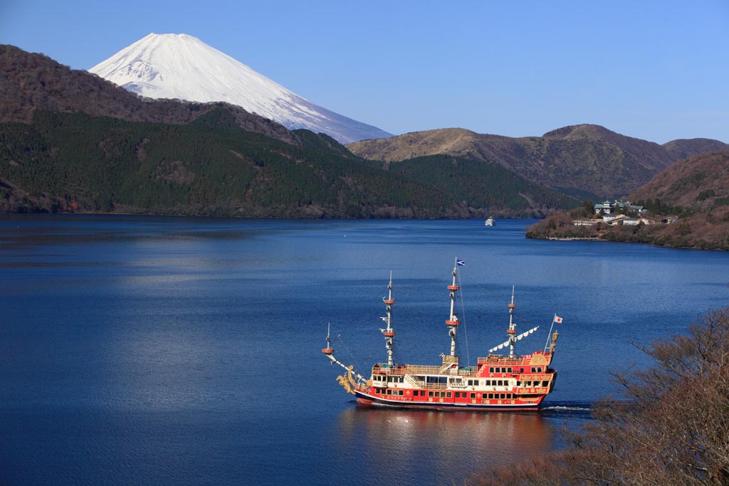 スタッフブログ富士山と箱根芦ノ湖