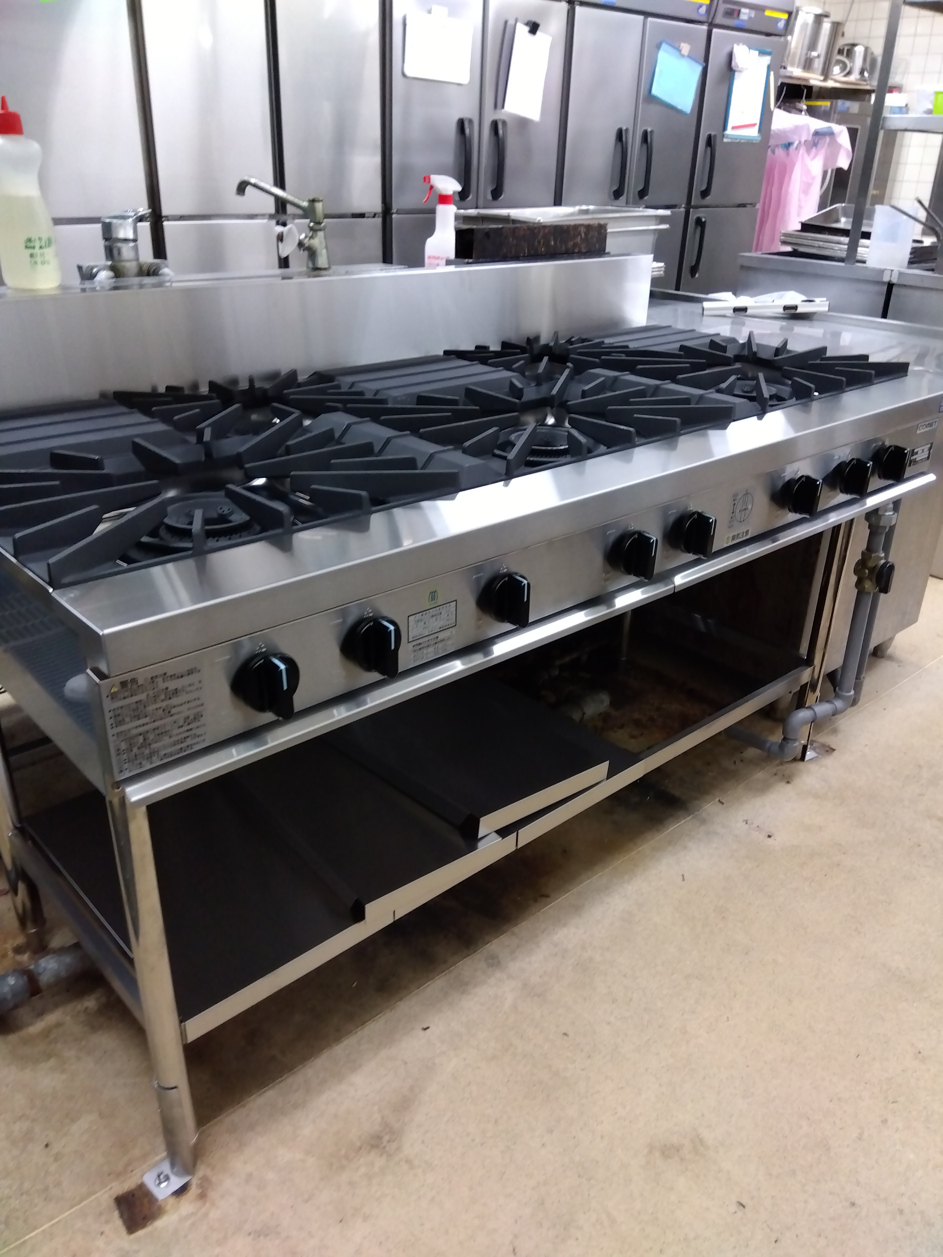 ガステーブルと炊飯器の入替作業