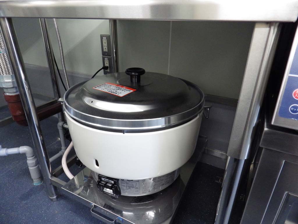 炊飯機器）：厨房機器・厨房設計の日本給食設備株式会社