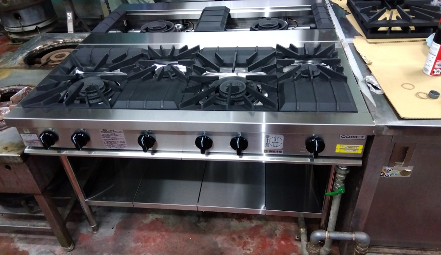 ガステーブル2台の入替作業