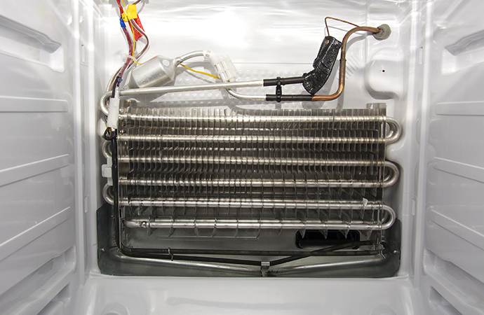 冷蔵庫・冷凍庫等のコンデンサ洗浄